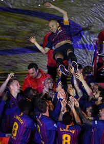 Il commovente addio di Iniesta al Barcellona 8