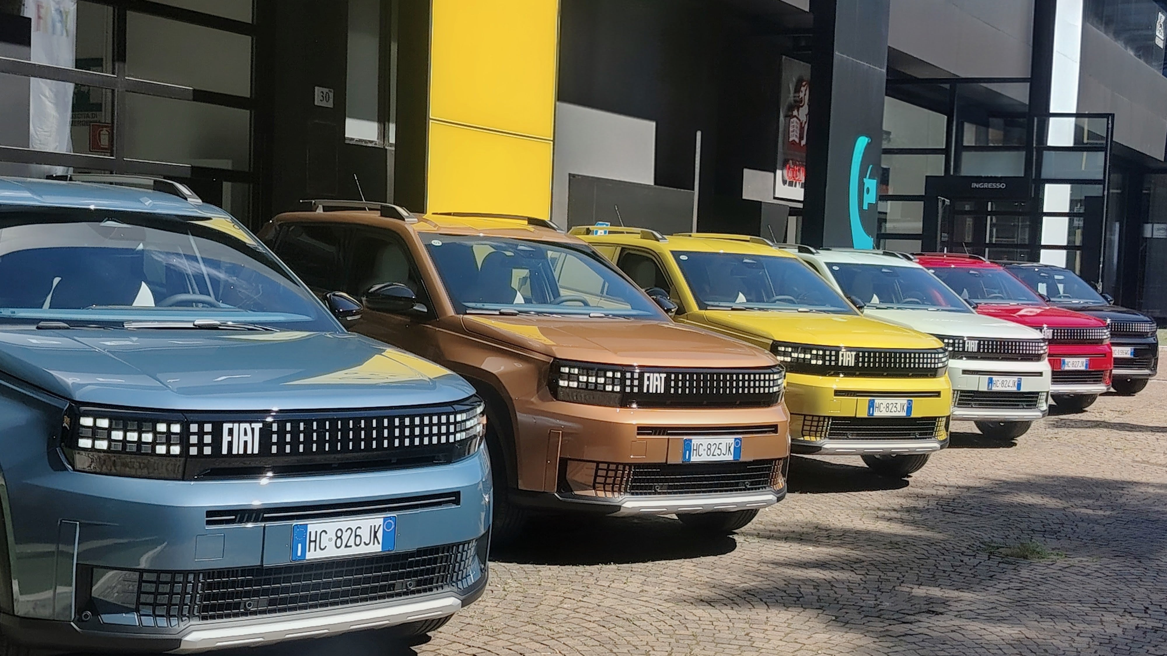 E adesso FIAT Grande Panda viaggia anche a benzina