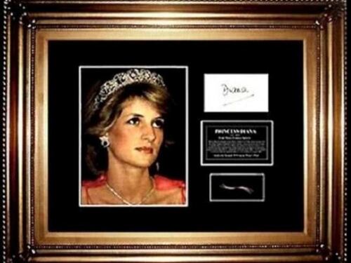 I capelli di Lady D venduti su Amazon
