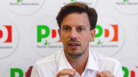 Il Pd in Umbria colpito dal fuoco amico. Parte la contestazione al segretario Bori