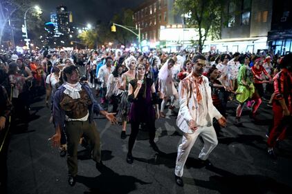 Parata di Halloween fra le vie della Sixth Avenue  5