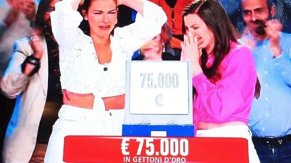 Premi in gettoni d’oro nei quiz televisivi. Perché si usano e quanto valgono realmente