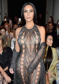 Kim Kardashian in biancheria intima alla Paris Fashion Week 28