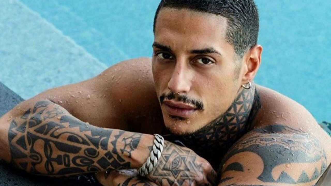 L'accusa di Chiofalo: "Antonella mi ha lasciato per diventare famosa"