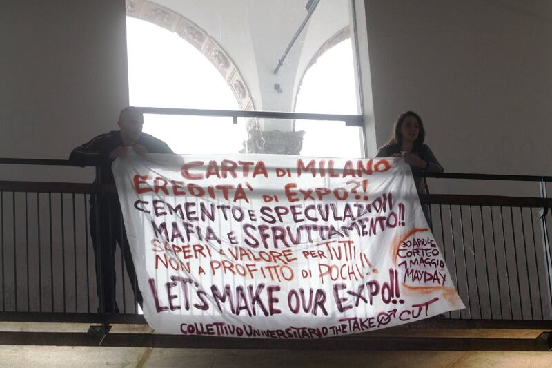 Proteste contro Sala alla Statale