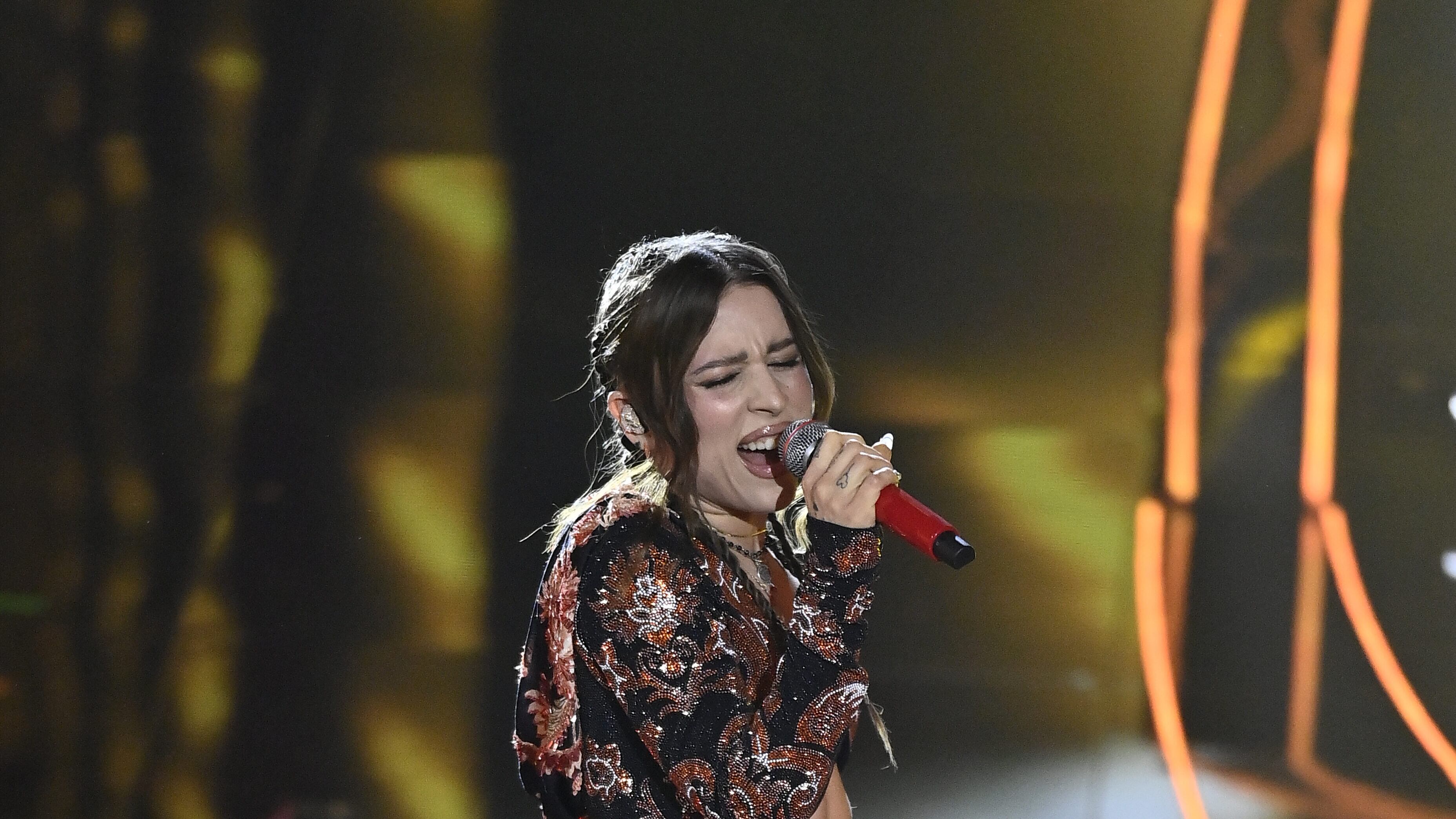 Sanremo, tra monologo woke e Amadeus polemico la più votata è Angelina Mango - La classifica