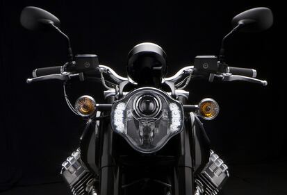 Moto Guzzi California 1400 Custom 10