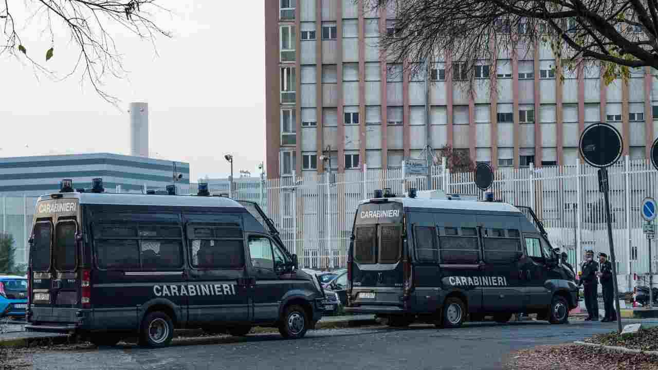 Tre settimane di digiuno per vedere sua figlia. Detenuta morta a Torino
