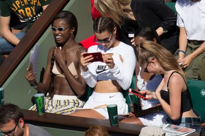 Bella Hadid al Roland Garros in versione "Basic Instinct" 3