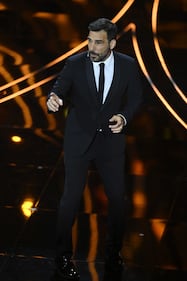 Sanremo 2024: ecco il look della terza serata del Festival di conduttore, co-conduttrice e ospiti 19