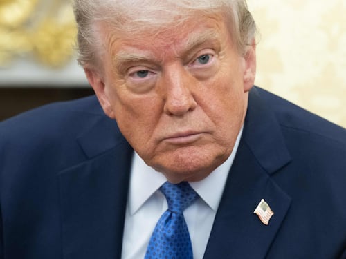 La fretta di Trump: "Ho una scadenza". La richiesta a Putin: "Vladimir, fermati"