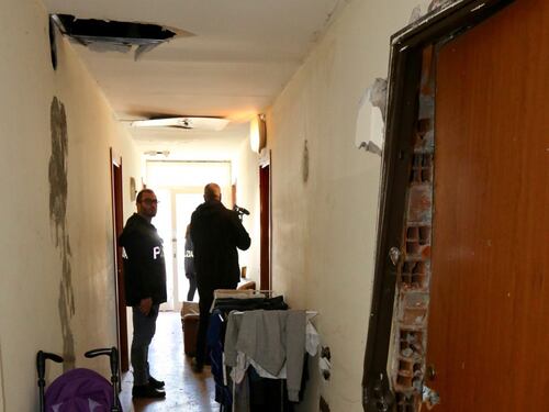 Sgomberato residence dell'illegalità pieno di stranieri e clandestini