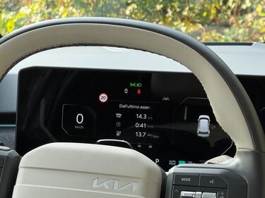 KIA EV3: guarda la gallery del crossover "tuttofare" elettrico 18