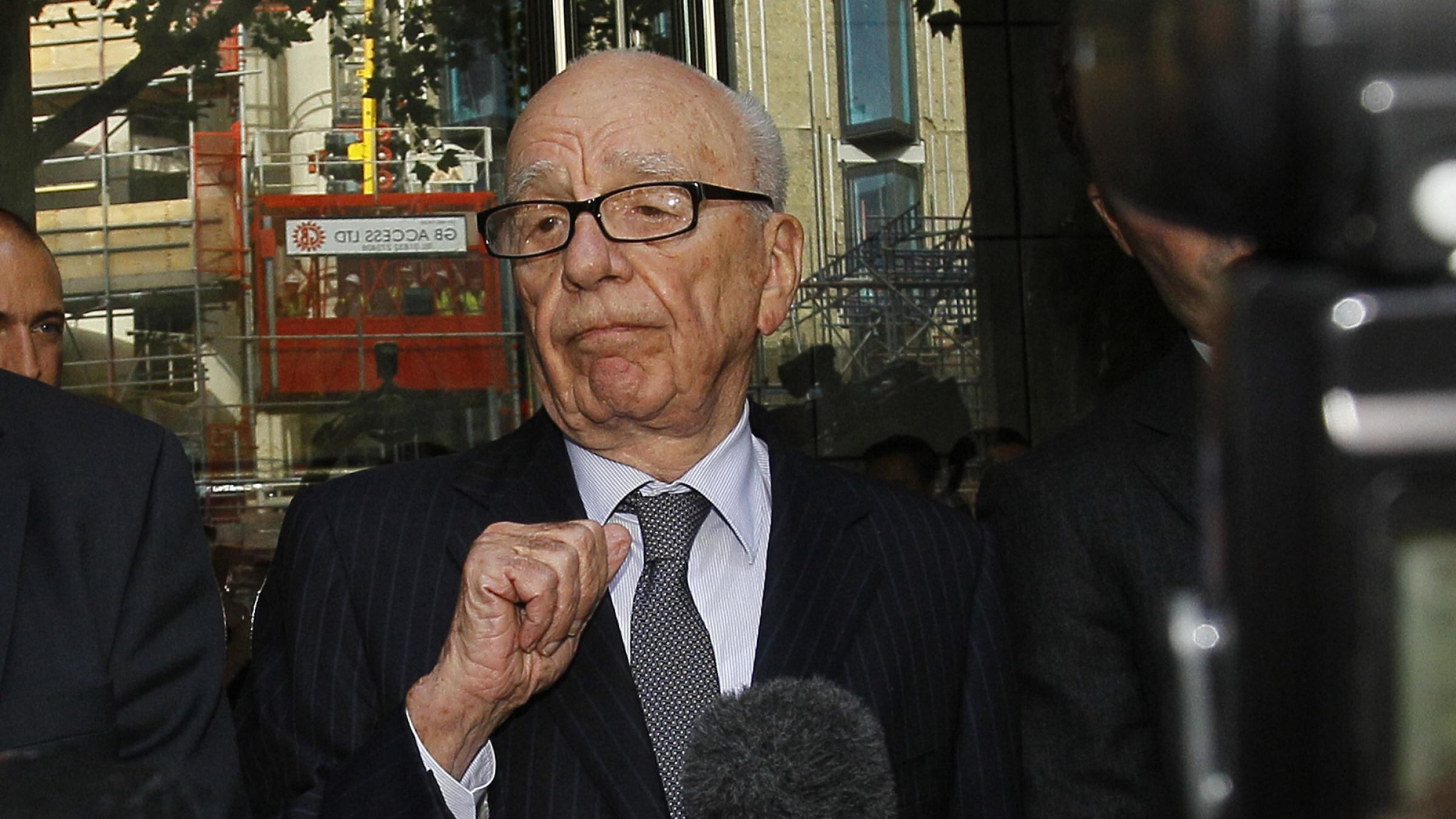 Rupert Murdoch intesta le sue aziende al figlio, ma il giudice si oppone
