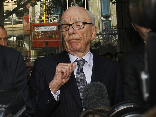 Rupert Murdoch dice "sì" a 93 anni. Quinte nozze con l'ex suocera di Abramovich