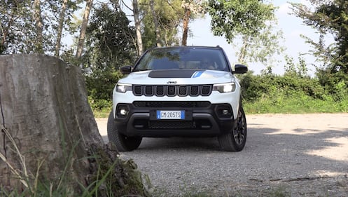 Jeep Compass 4XE, guarda tutte le foto della nostra prova 31