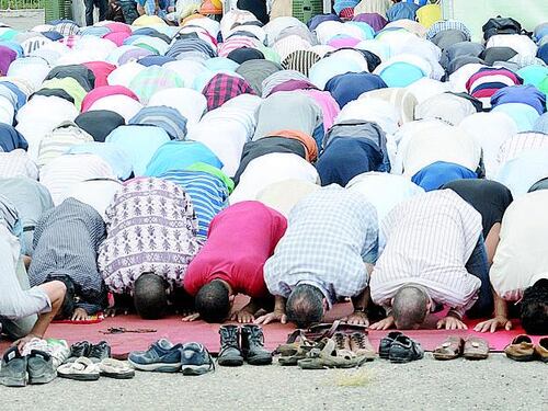 I paletti per le moschee: telecamere e architettura