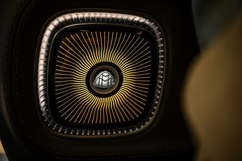 Mercedes-Maybach EQS SUV: guarda la gallery 29