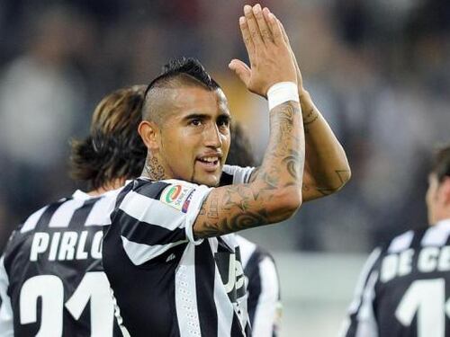 Vidal sbarca a Torino: "Non so se resto a Torino". Lunedì il colloquio con Allegri