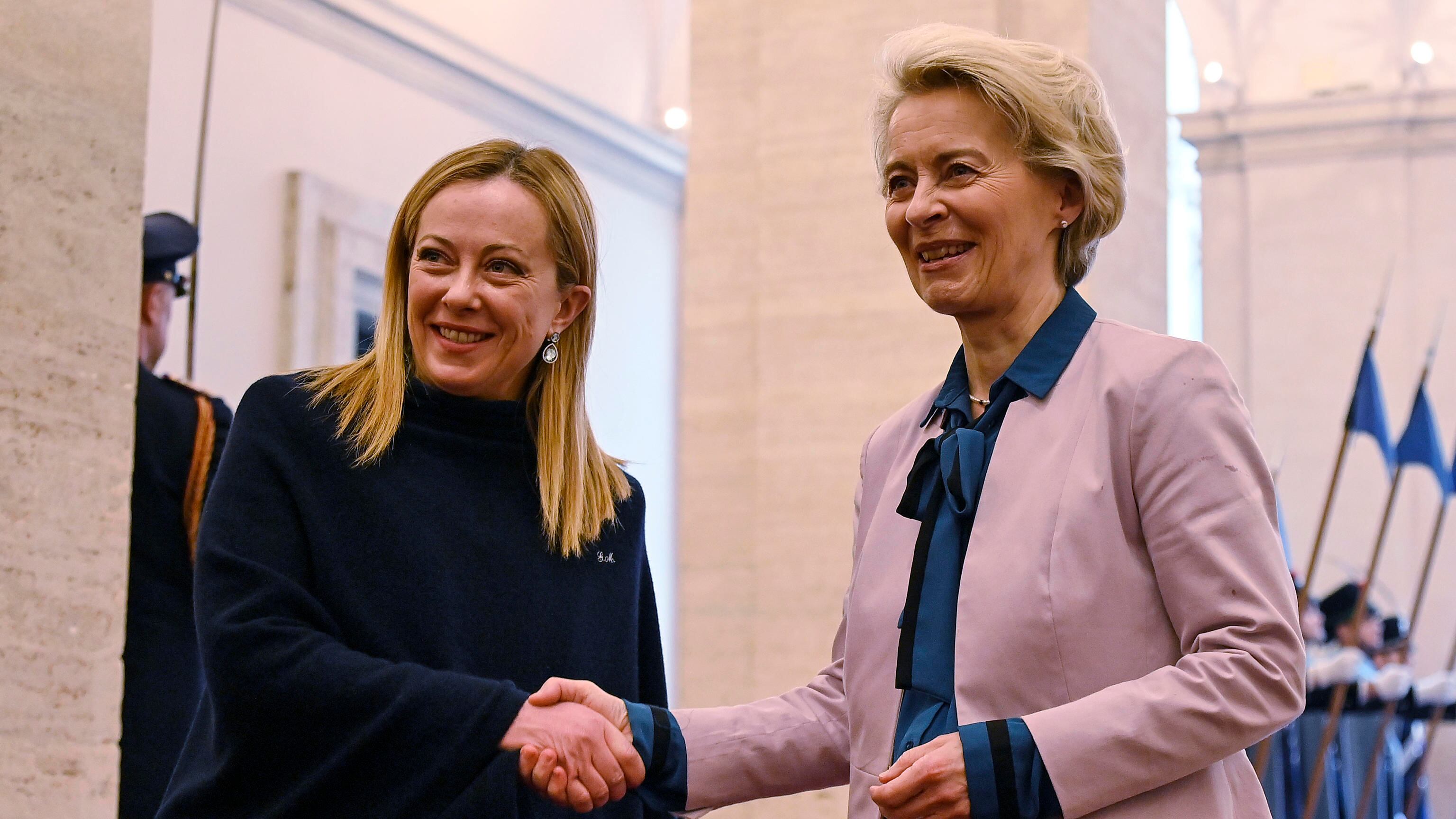 Meloni: "Grazie a von der Leyen che ribadisce l'unità dell'Occidente" | La diretta