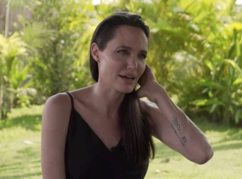 Angelina Jolie, immagini della sexy attrice 7