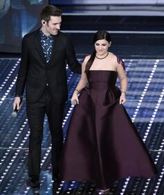 Sanremo 2016: gli abiti della prima serata 87
