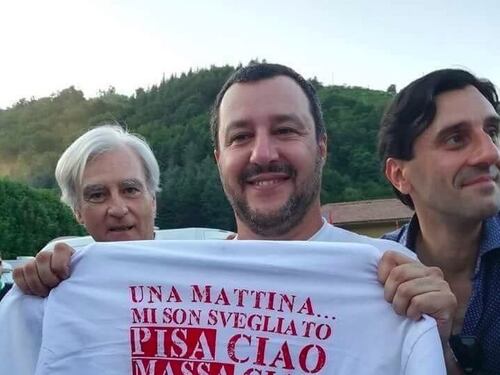 La t-shirt di Salvini con "Bella ciao" fa infuriare il popolo di sinistra