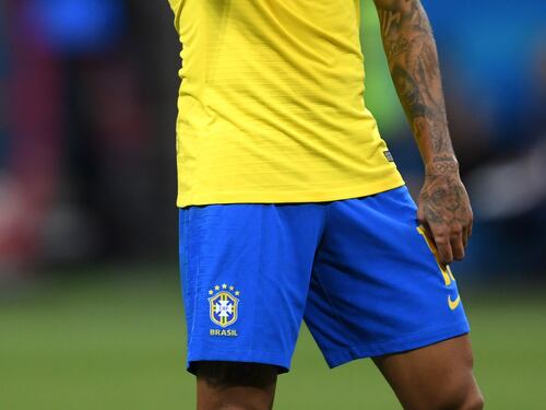 Psg, Neymar torna a disposizione: il brasiliano abbraccia Buffon
