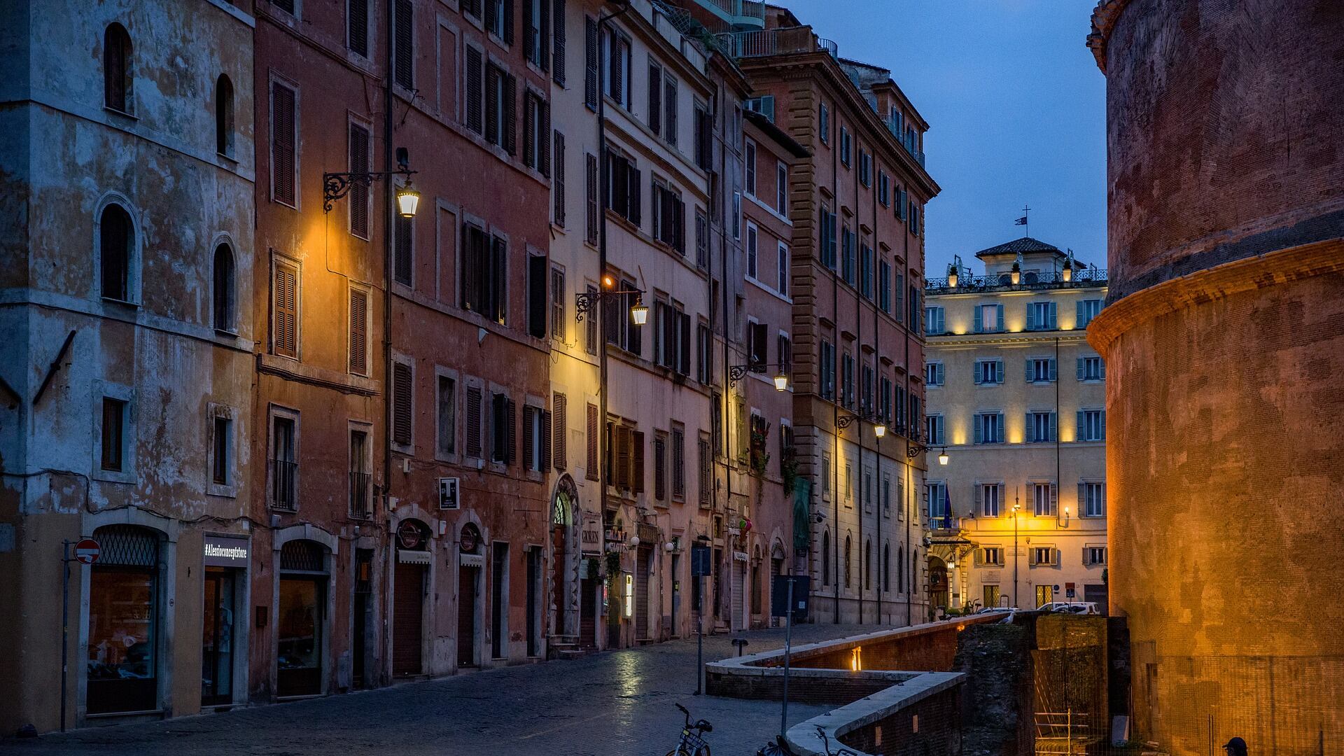 Torna Cristina Stillitano, l'"Agatha Christie italiana", con un nuovo romanzo del commissario Clodoveo