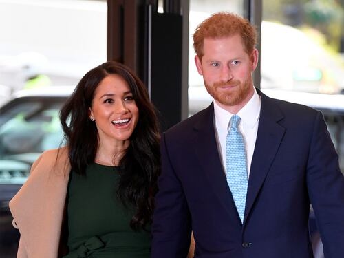 “Il principe Harry ha offeso tutta l’Inghilterra". I social contro il duca