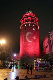 La Torre di Galata ricorda le vittime del terrorismo a Istanbul 2