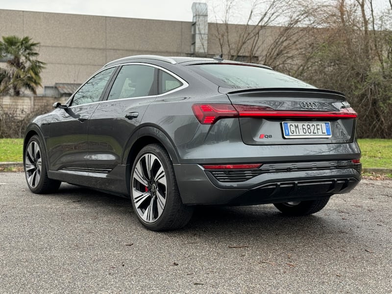 Audi Q8 Sportback e-tron: la gallery del SUV premium 100% elettrico tedesco 8