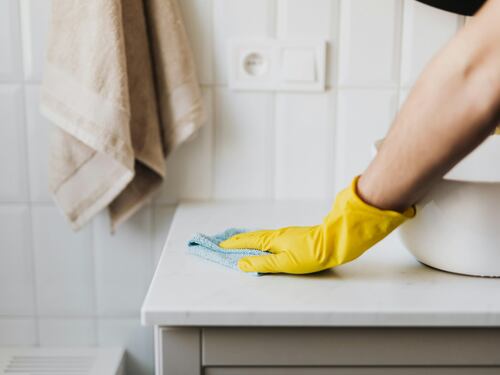 Assicurazione contro gli infortuni domestici: come funziona e a chi interessa