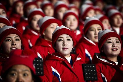 Sugli spalti a Pyeongchang anche il coro nordcoreano 7