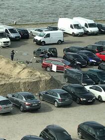 Anversa, tenta di travolgere la folla con l'auto 4