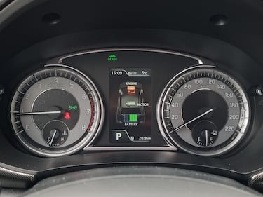 Suzuki Vitara Hybrid 140V: guarda le foto 15