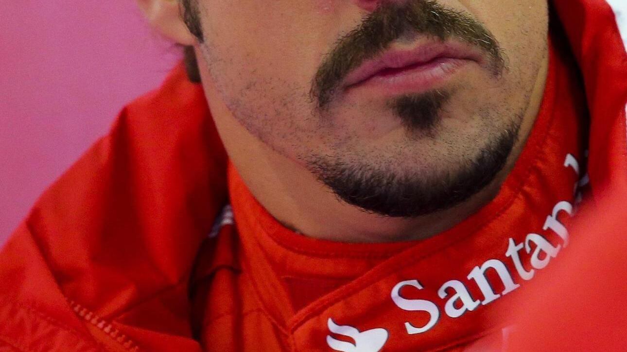 Nervi tesi Alonso-Ferrari "Ho sbagliato io, anzi no"