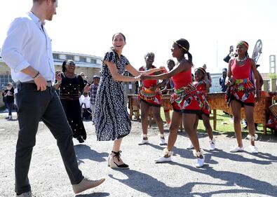 Nella città di Nyanga continua il viaggio dei Duchi di Sussex  3