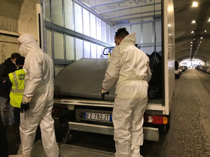 Sgomberato il tunnel in Centrale: degrado fuori controllo 1