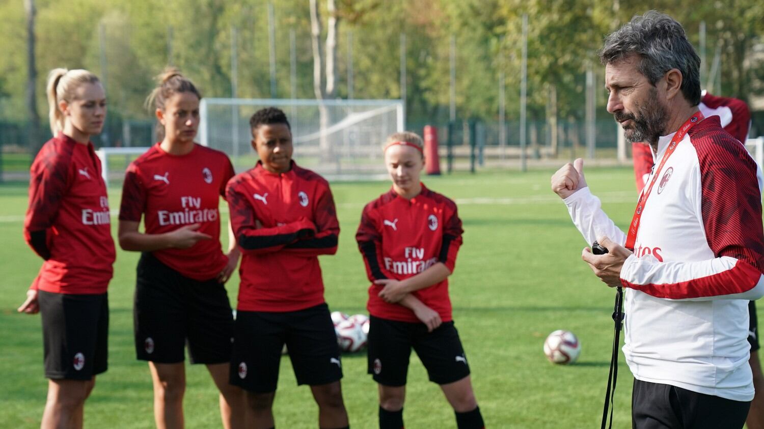 Calcio femminile, il Milan vince il derby contro l'Inter: finisce 1-3 per le rossonere