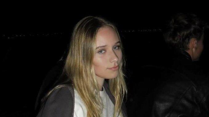 "Ha distrutto la mia vita...". Chi è Luiza Rozova, la figlia "segreta" di Putin