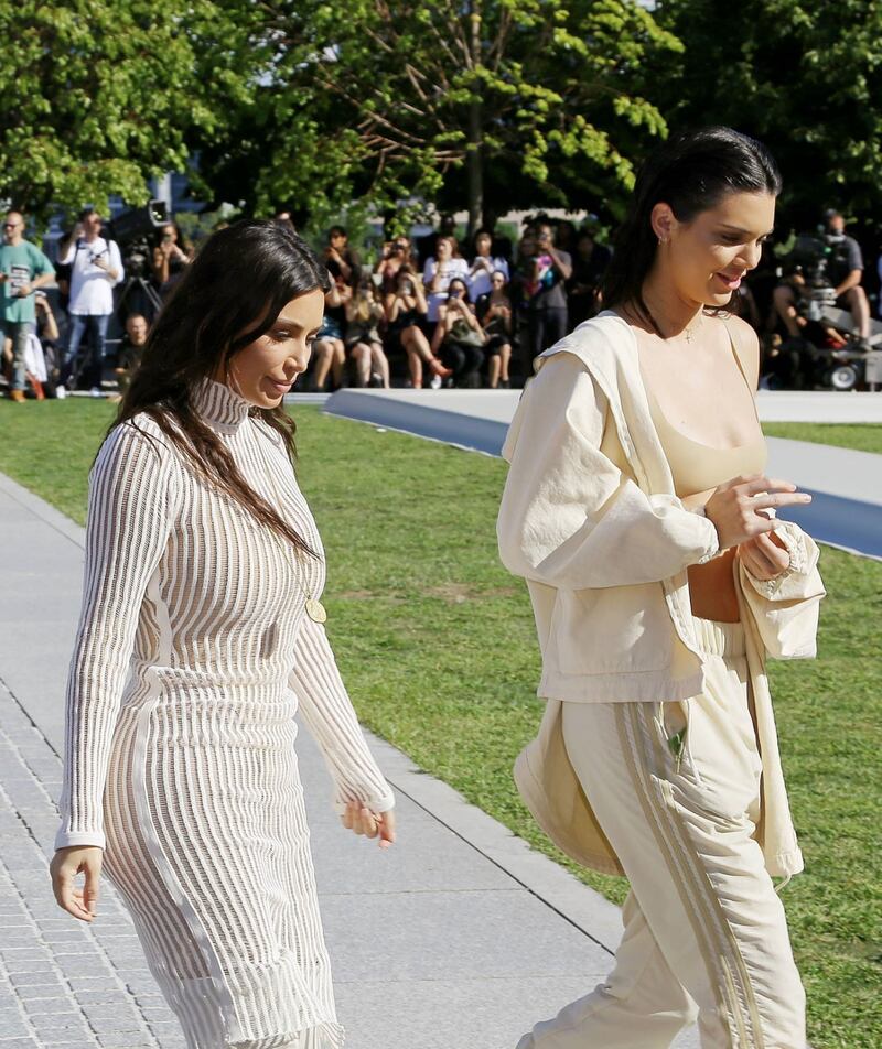 Kim Kardashian, tra passerelle e selfie hot 3