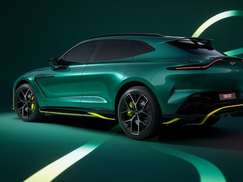 Aston Martin DBX707 AMR24, guarda tutte le foto