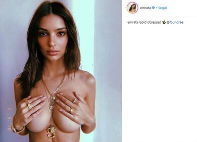 Emily Ratajkowski topless per il marito 5