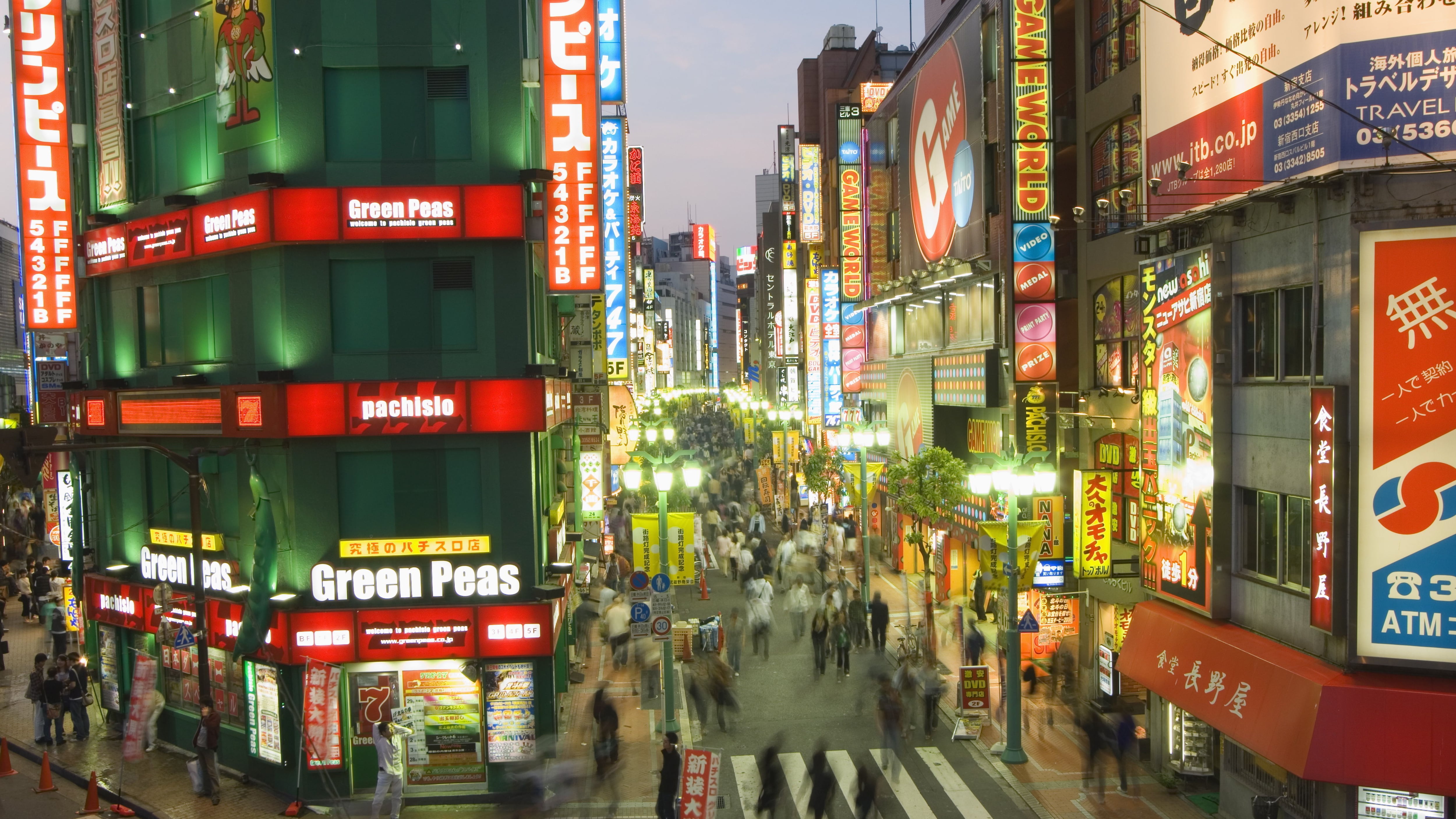 Più donne e immigrati scelti. La via di Tokyo per non morire