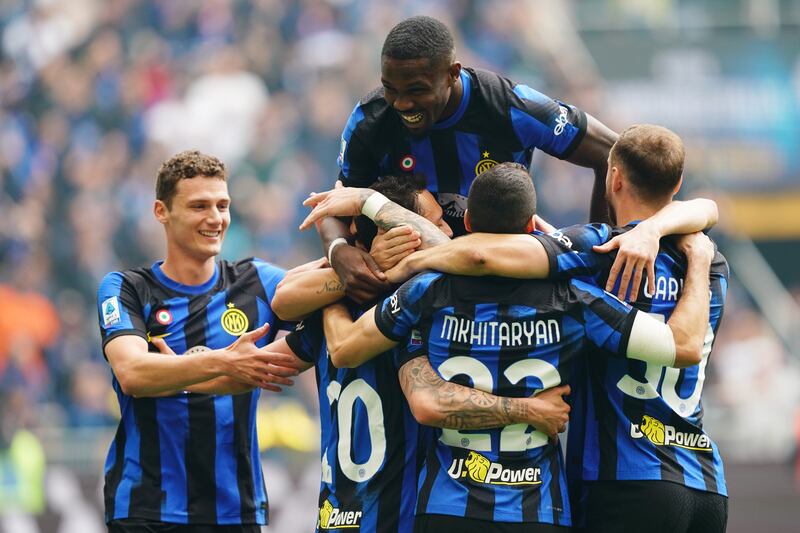 Tripudio nerazzurro a San Siro: le immagini più belle del match contro il Torino 13