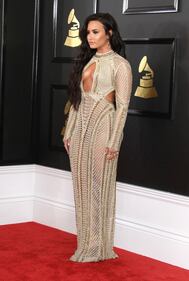 Demi Lovato, sexy trasparenze allo specchio 30