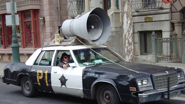 La Dodge Monaco 1974, la Bluesmobile regina di fughe e sfasciacarrozze