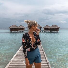 Adrienne, la sexy poliziotta diventata influencer 9