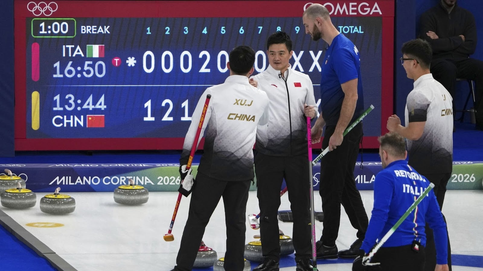 L’Italia del curling crolla a sorpresa contro la Cina. Le Azzurre sorprendono gli Stati Uniti